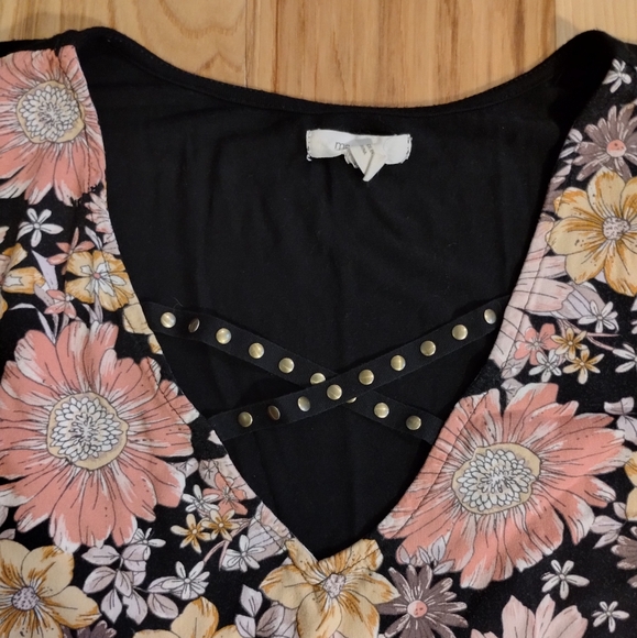Maurice's v neck floral boxy top - Picture 4 of 9